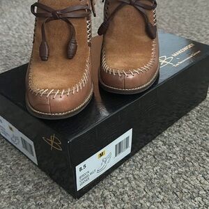 B. Makowsky Brown Leather Heels